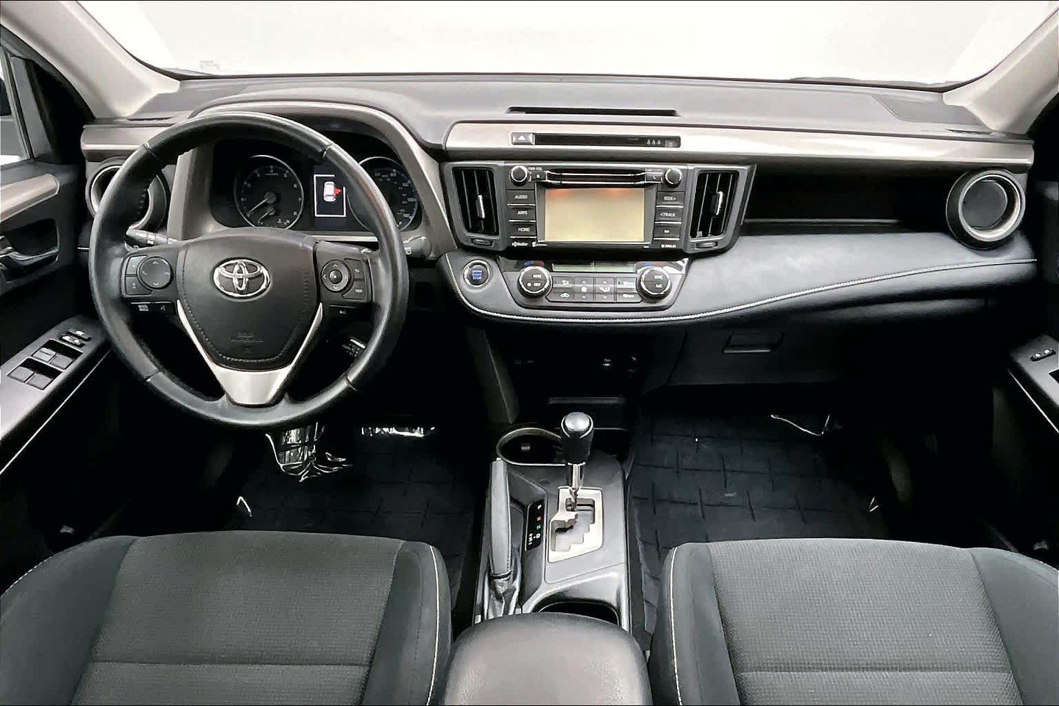 Thumbnail: 2018 Toyota RAV4 - 10