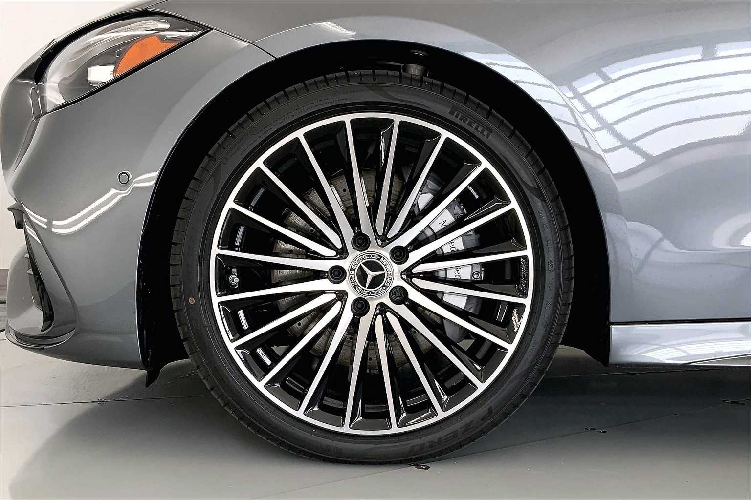 Thumbnail: 2025 Mercedes-Benz C-Class - 8