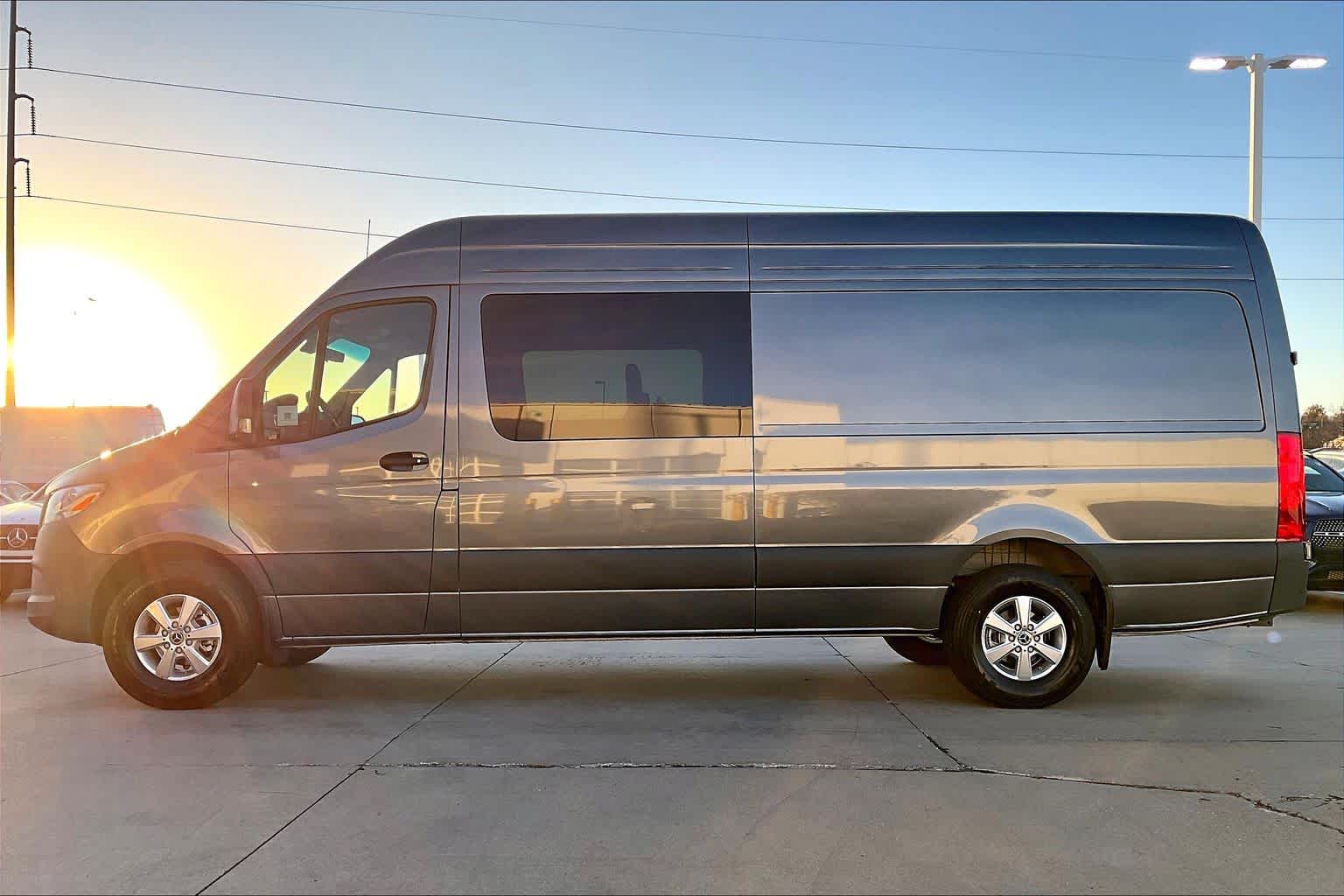 Thumbnail: 2026 Mercedes-Benz Sprinter - 3