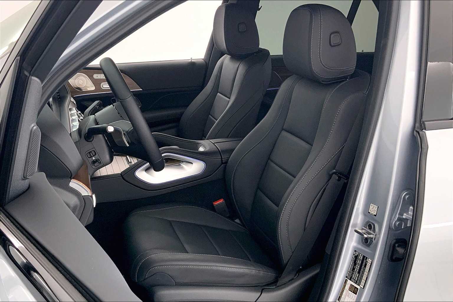 Thumbnail: 2025 Mercedes-Benz GLE - 11