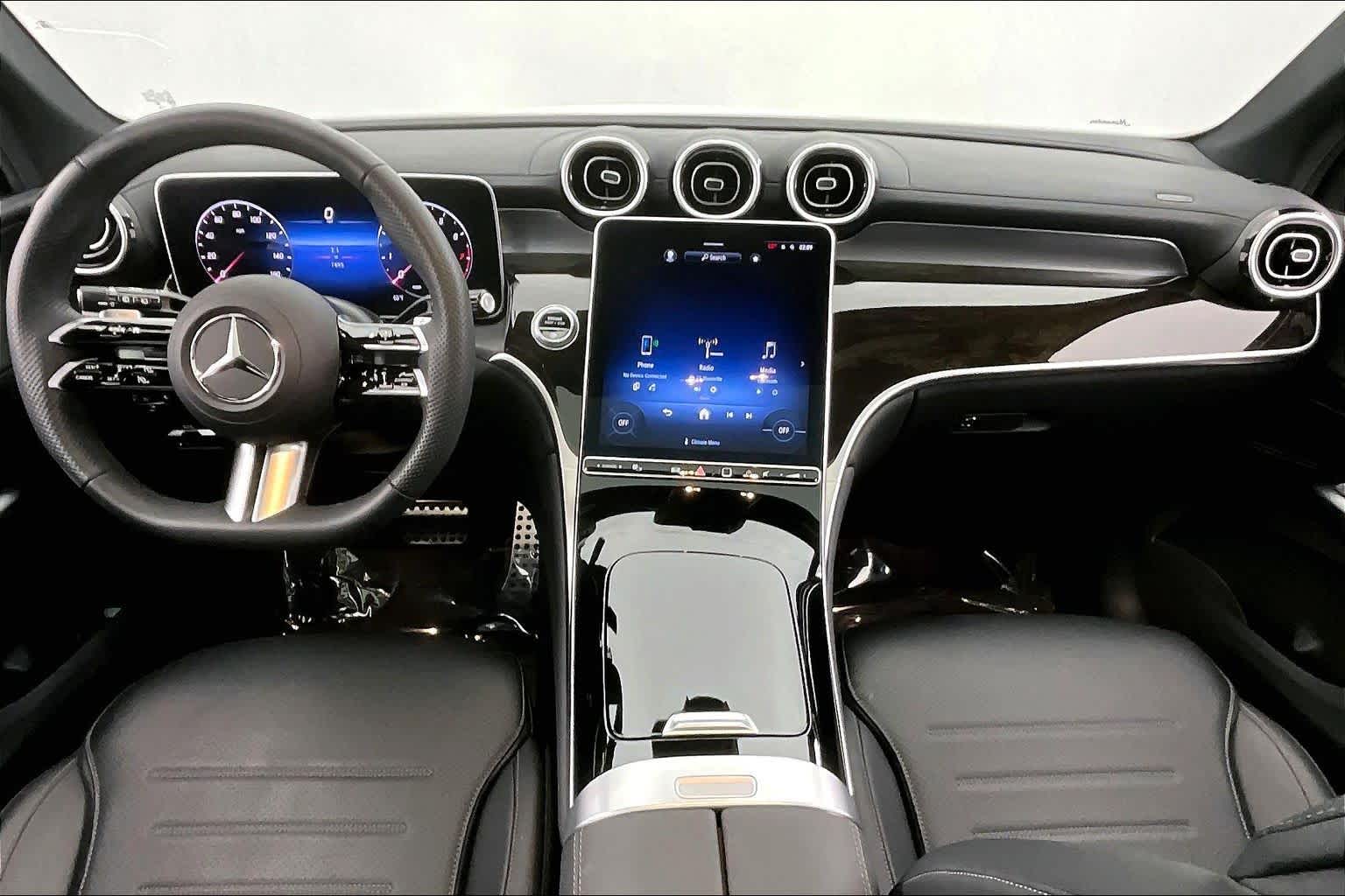 Thumbnail: 2024 Mercedes-Benz GLC - 10