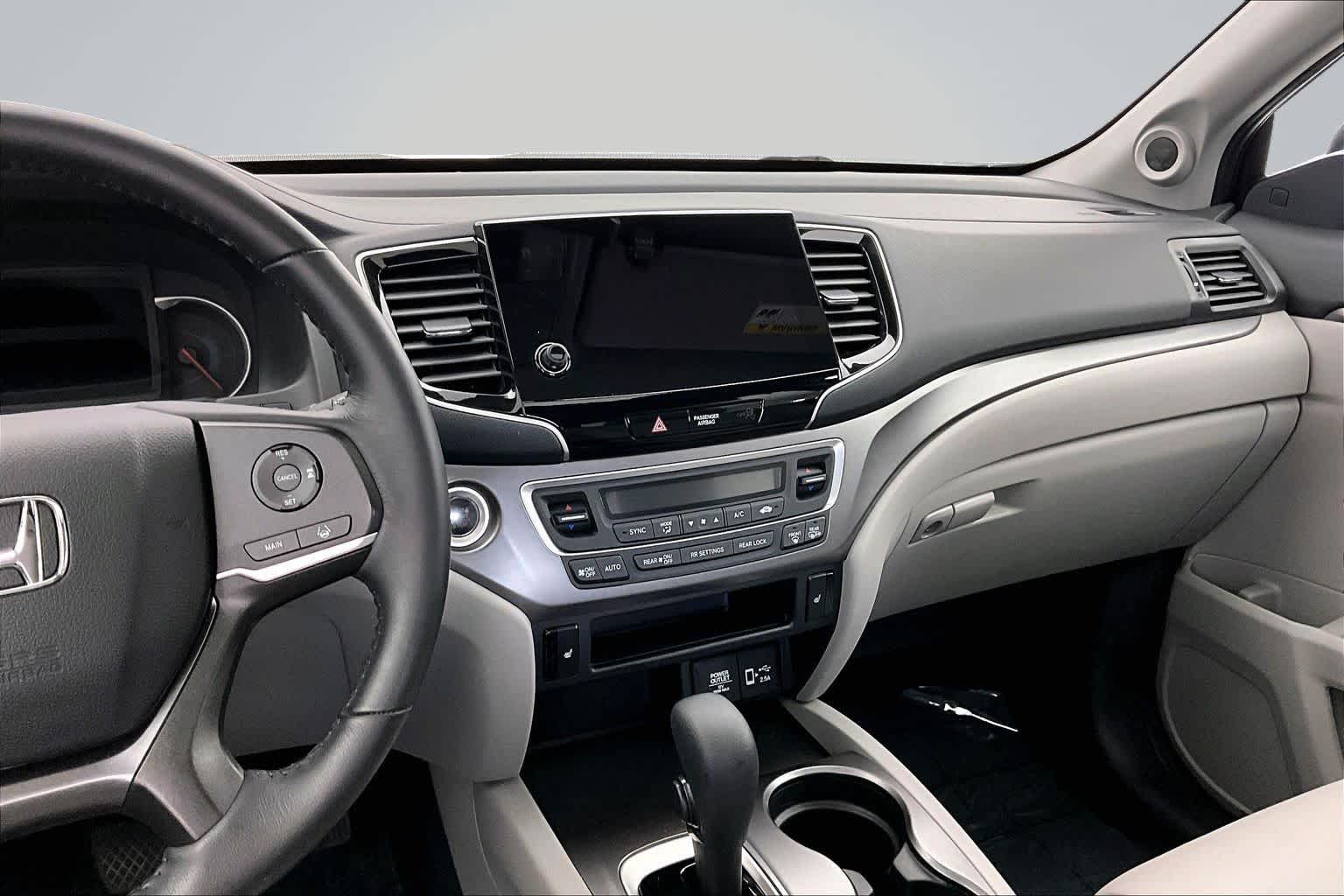 Thumbnail: 2020 Honda Pilot - 16