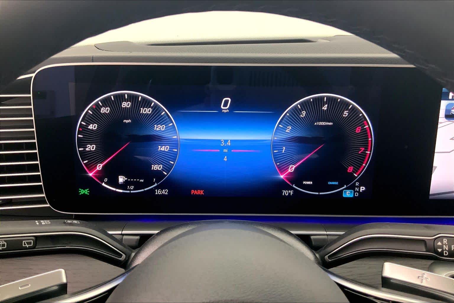 Thumbnail: 2026 Mercedes-Benz GLE - 18