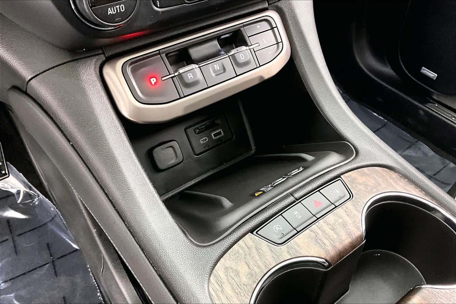 Thumbnail: 2020 GMC Acadia - 27