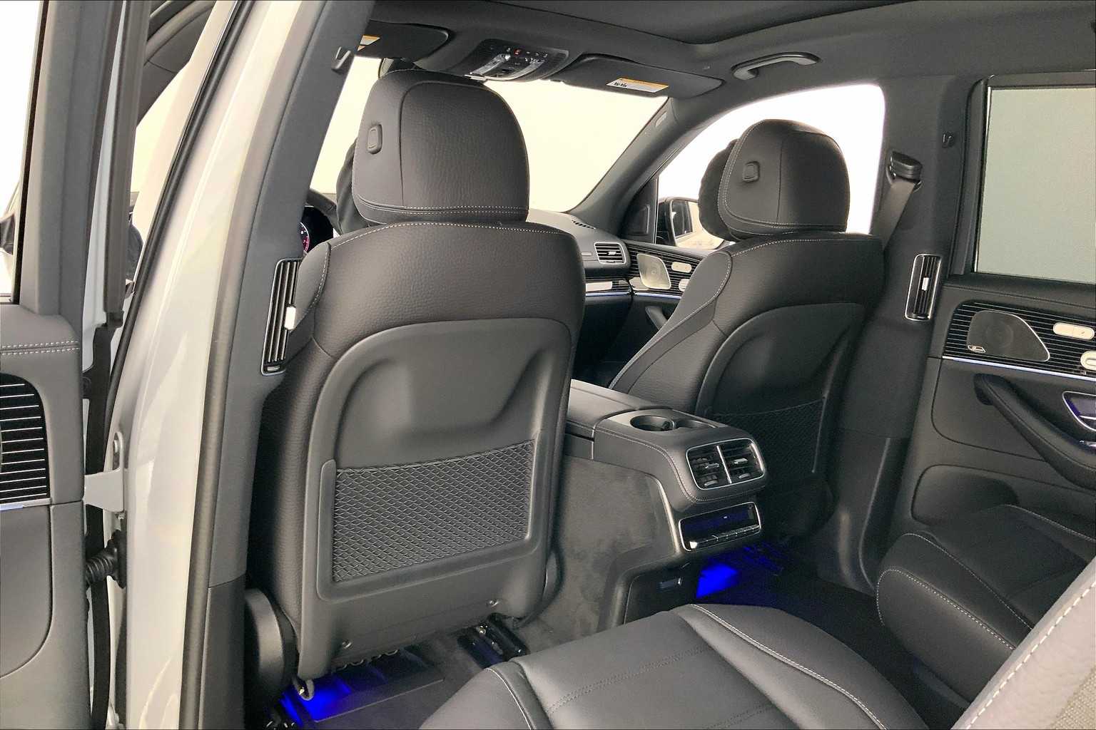 Thumbnail: 2026 Mercedes-Benz GLS - 12