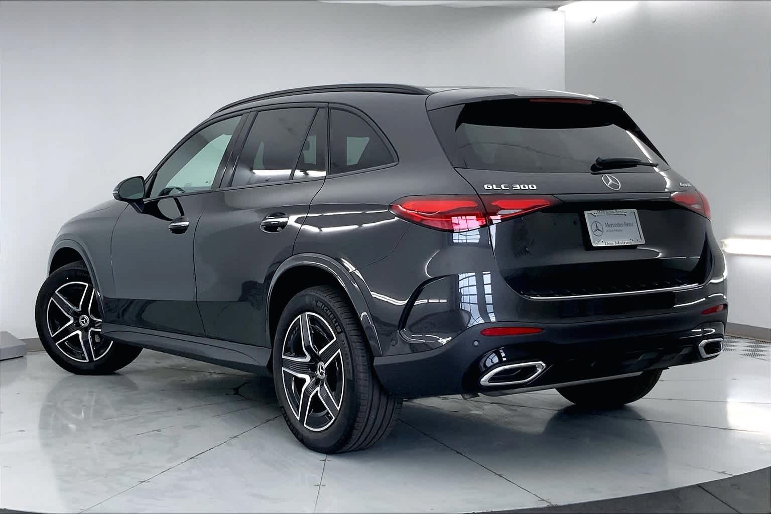 2025 Mercedes-Benz GLC 300 4