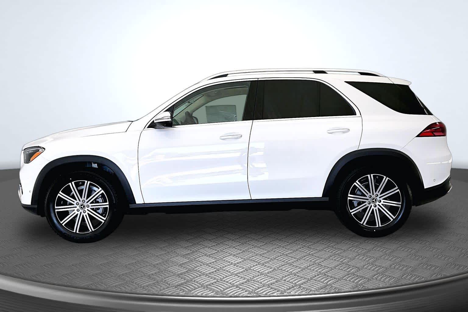 Thumbnail: 2026 Mercedes-Benz GLE - 3