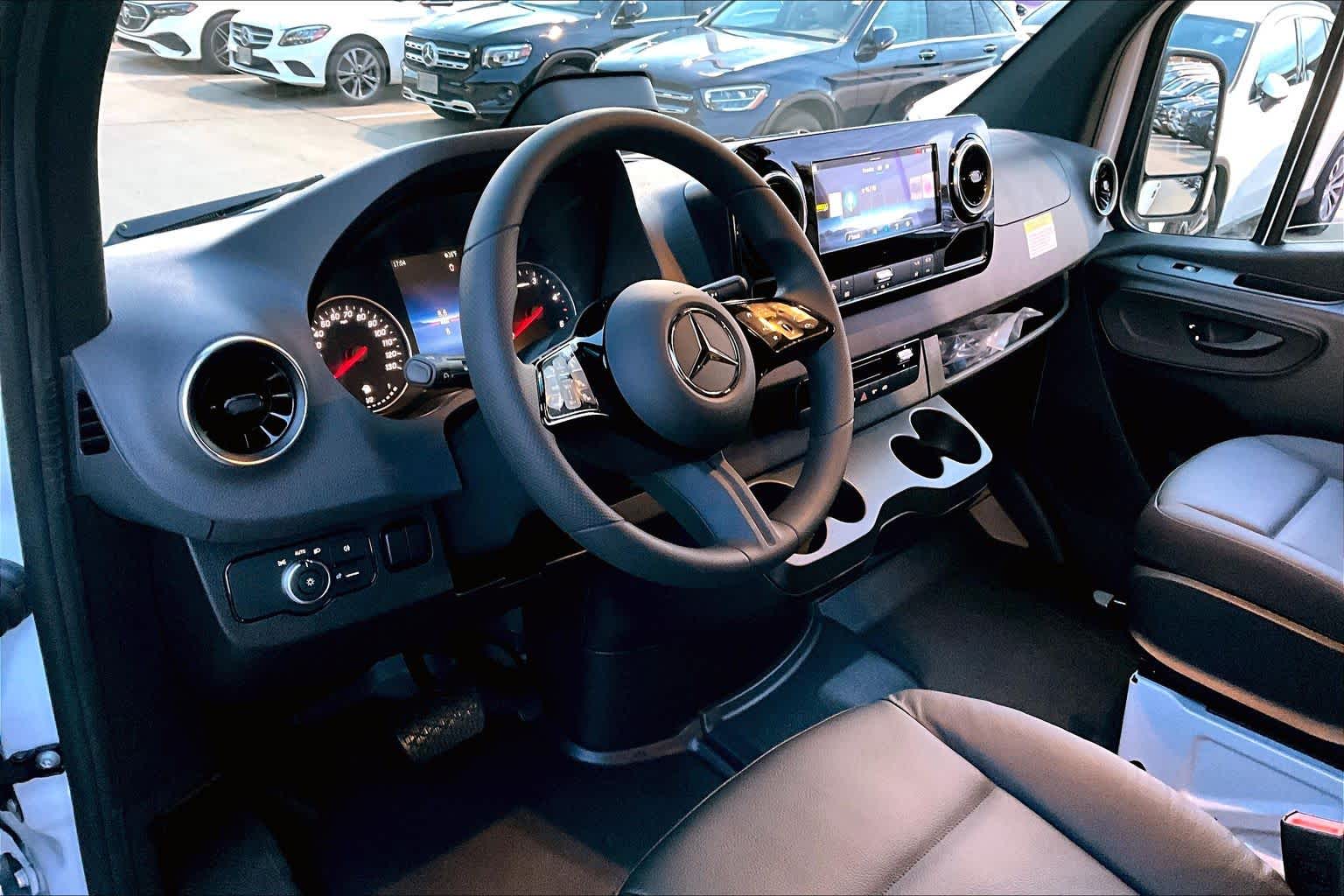 Thumbnail: 2026 Mercedes-Benz Sprinter - 2