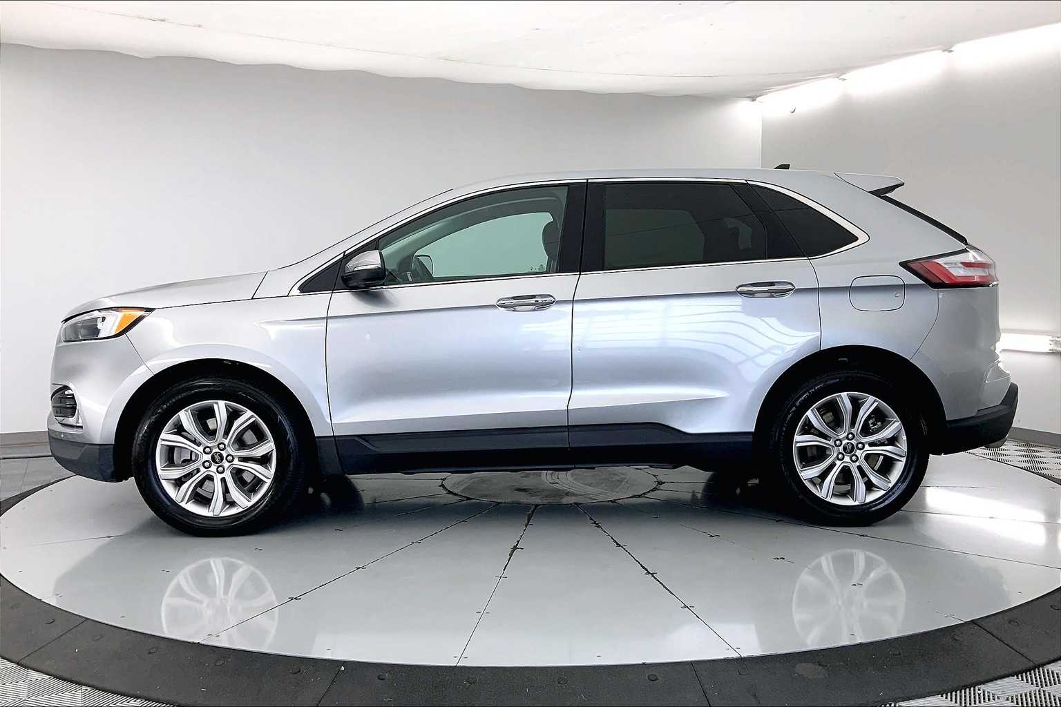 Thumbnail: 2024 Ford Edge - 3
