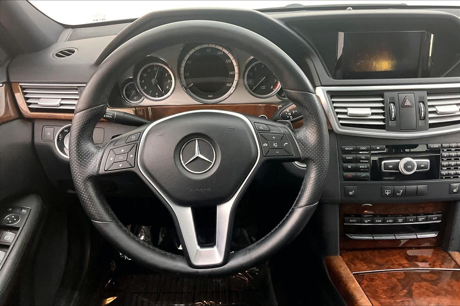 Thumbnail: 2012 Mercedes-Benz E-Class - 15