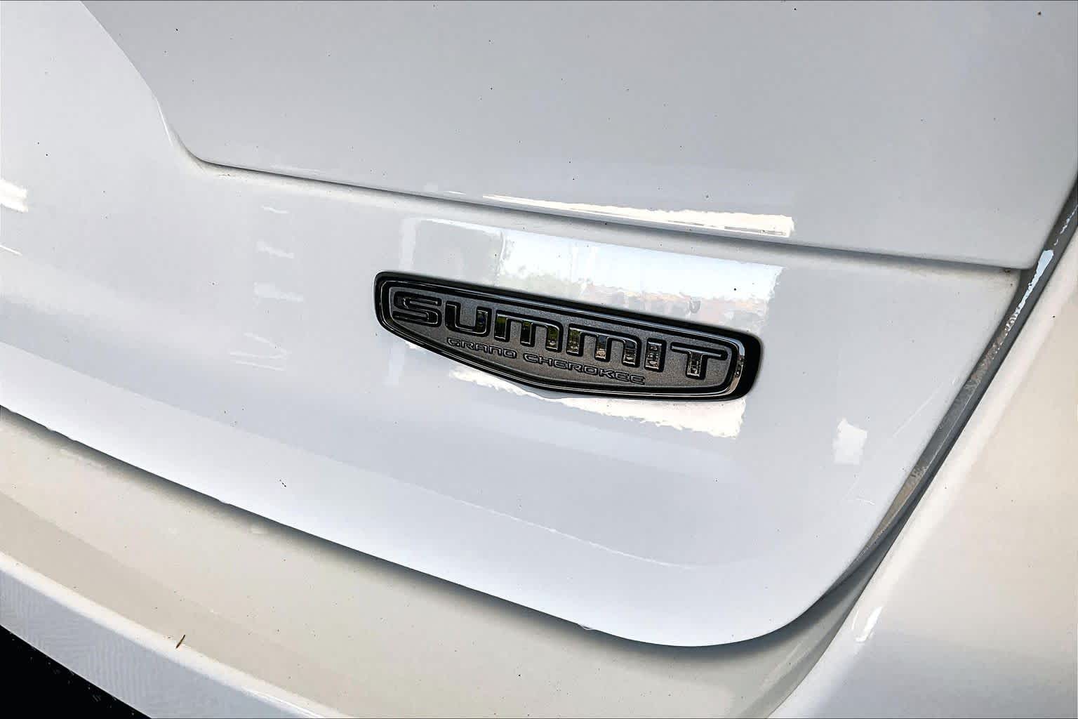 Thumbnail: 2023 Jeep Grand Cherokee - 7