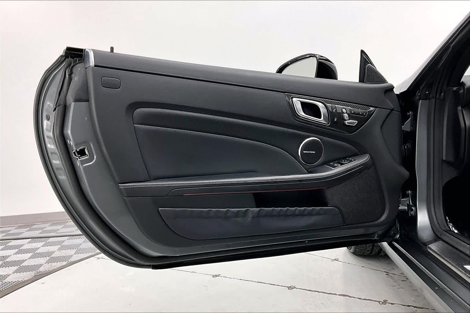 Thumbnail: 2020 Mercedes-Benz SL-Class - 23