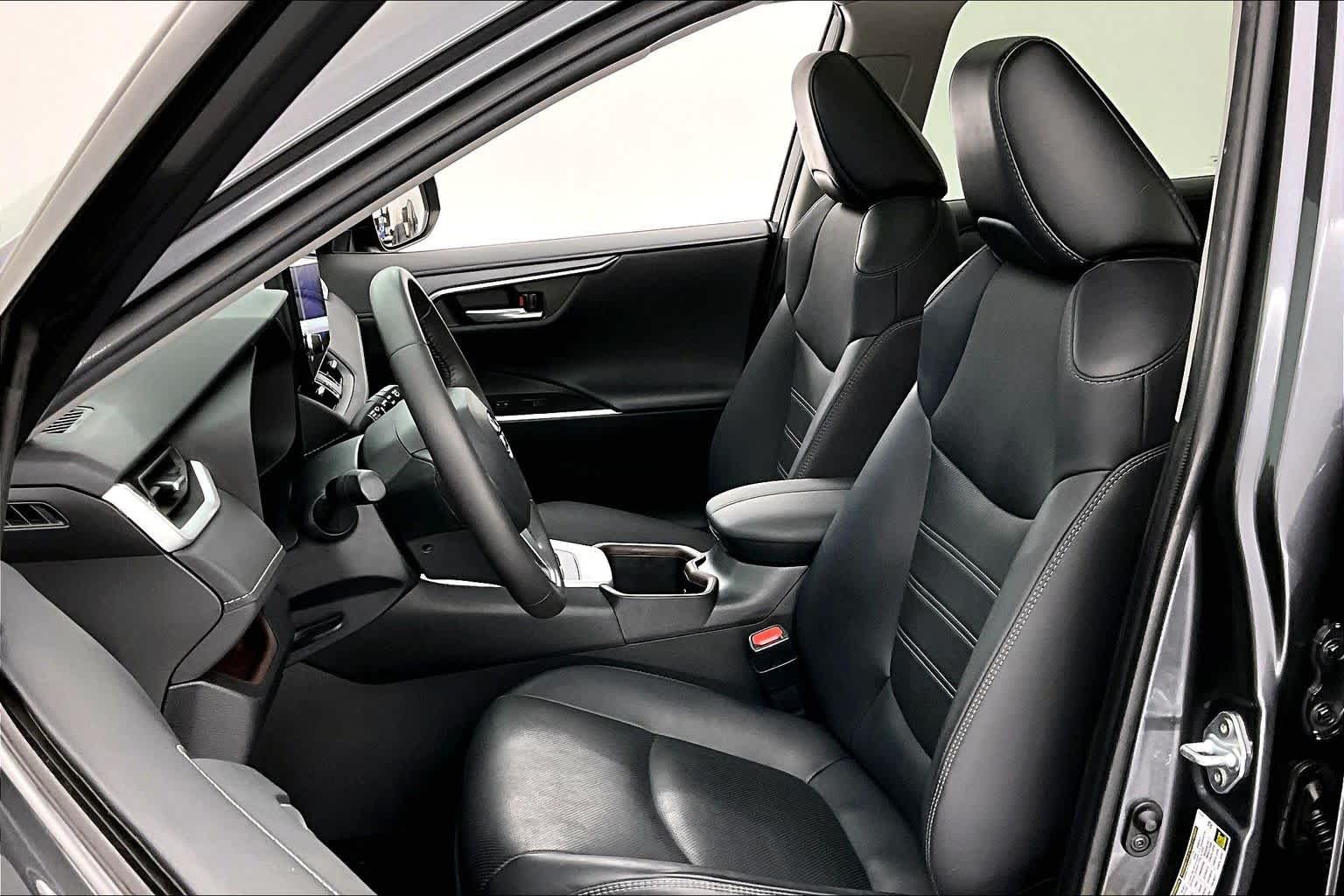 Thumbnail: 2023 Toyota RAV4 - 11