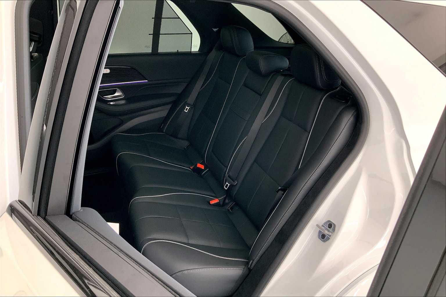 Thumbnail: 2026 Mercedes-Benz GLE - 13