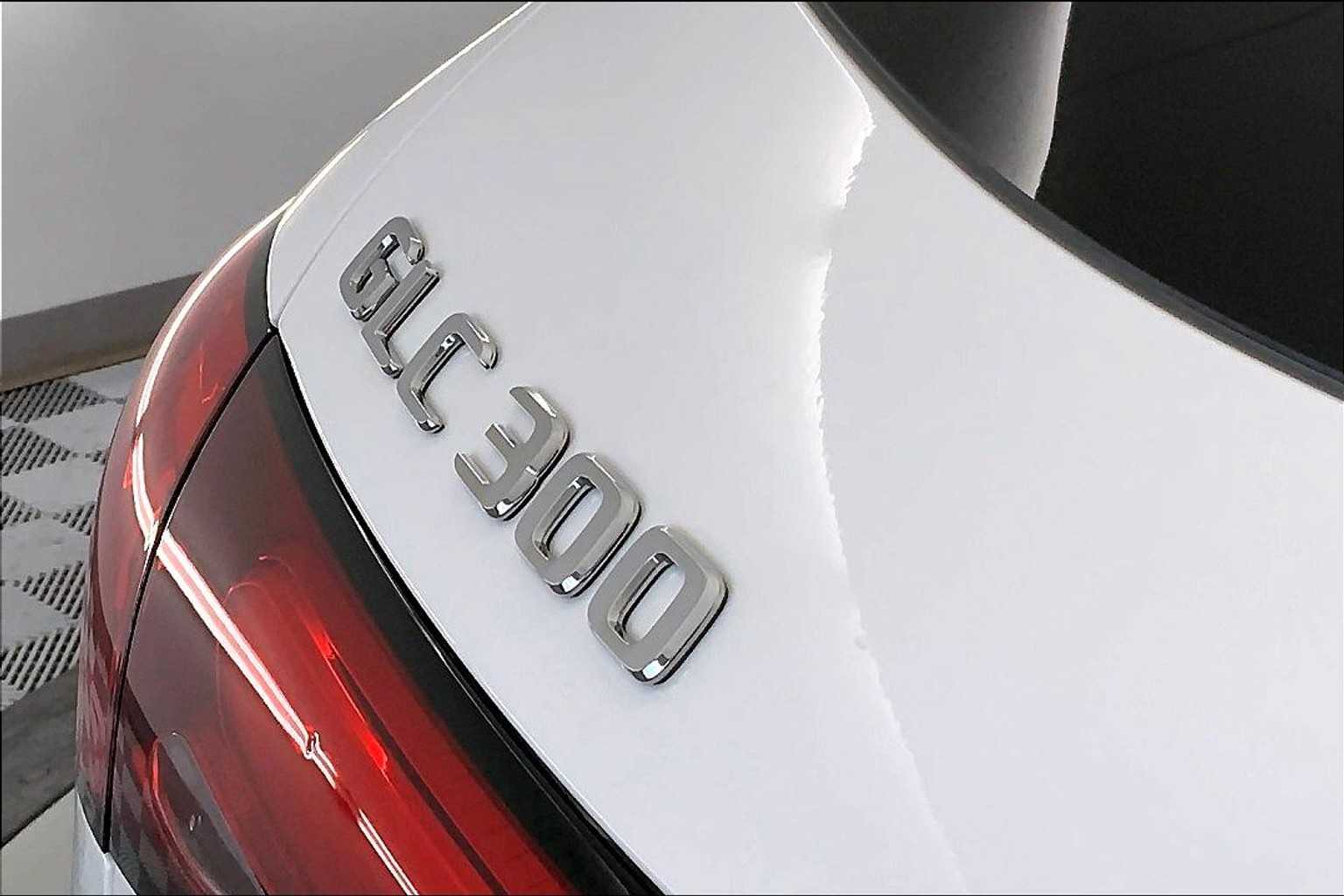 Thumbnail: 2025 Mercedes-Benz GLC - 7