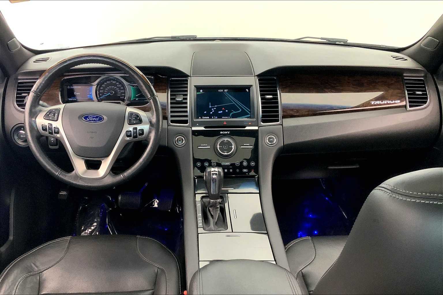 Thumbnail: 2017 Ford Taurus - 10