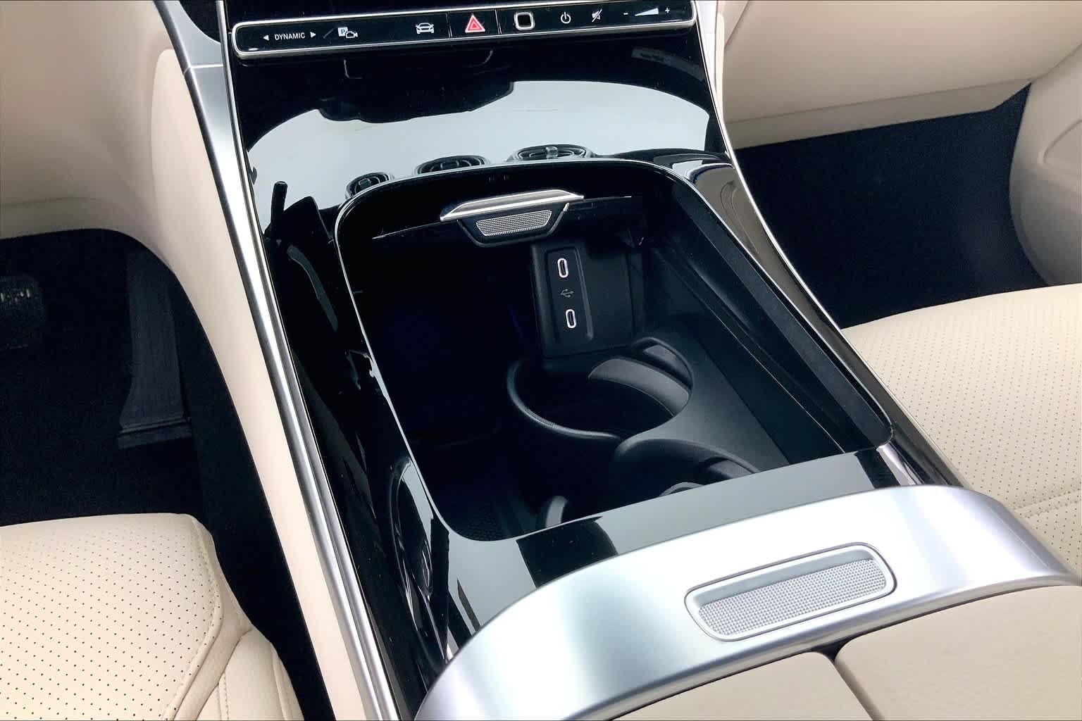 Thumbnail: 2025 Mercedes-Benz GLC - 23