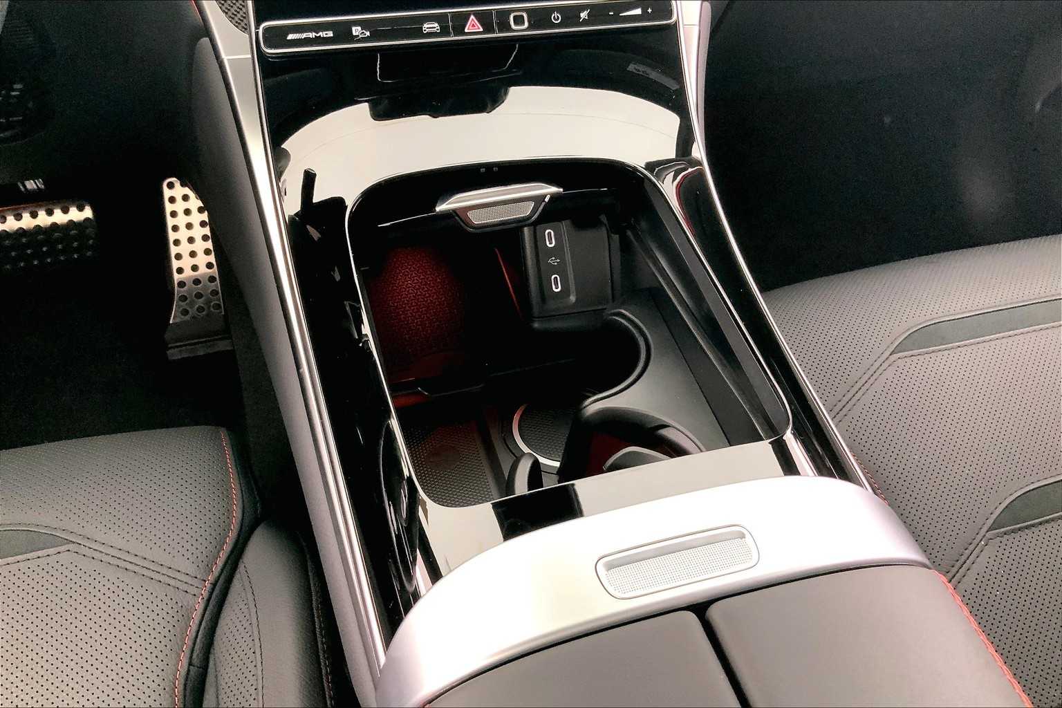 Thumbnail: 2025 Mercedes-Benz GLC - 23