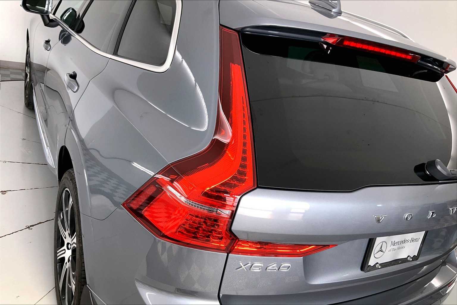 Thumbnail: 2018 Volvo XC60 - 25
