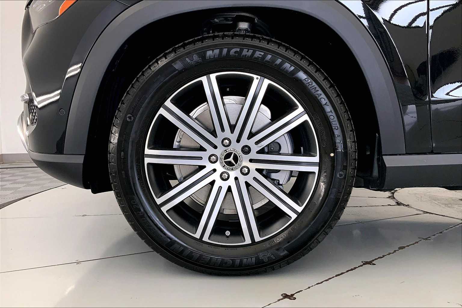 Thumbnail: 2026 Mercedes-Benz GLE - 8