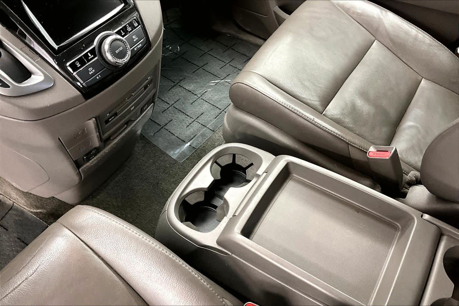 Thumbnail: 2014 Honda Odyssey - 17