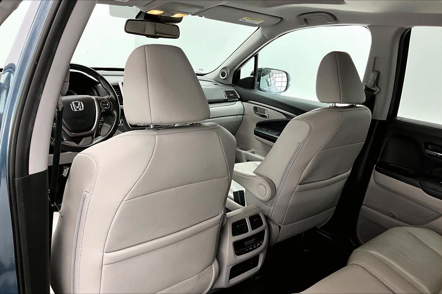 Thumbnail: 2018 Honda Pilot - 12