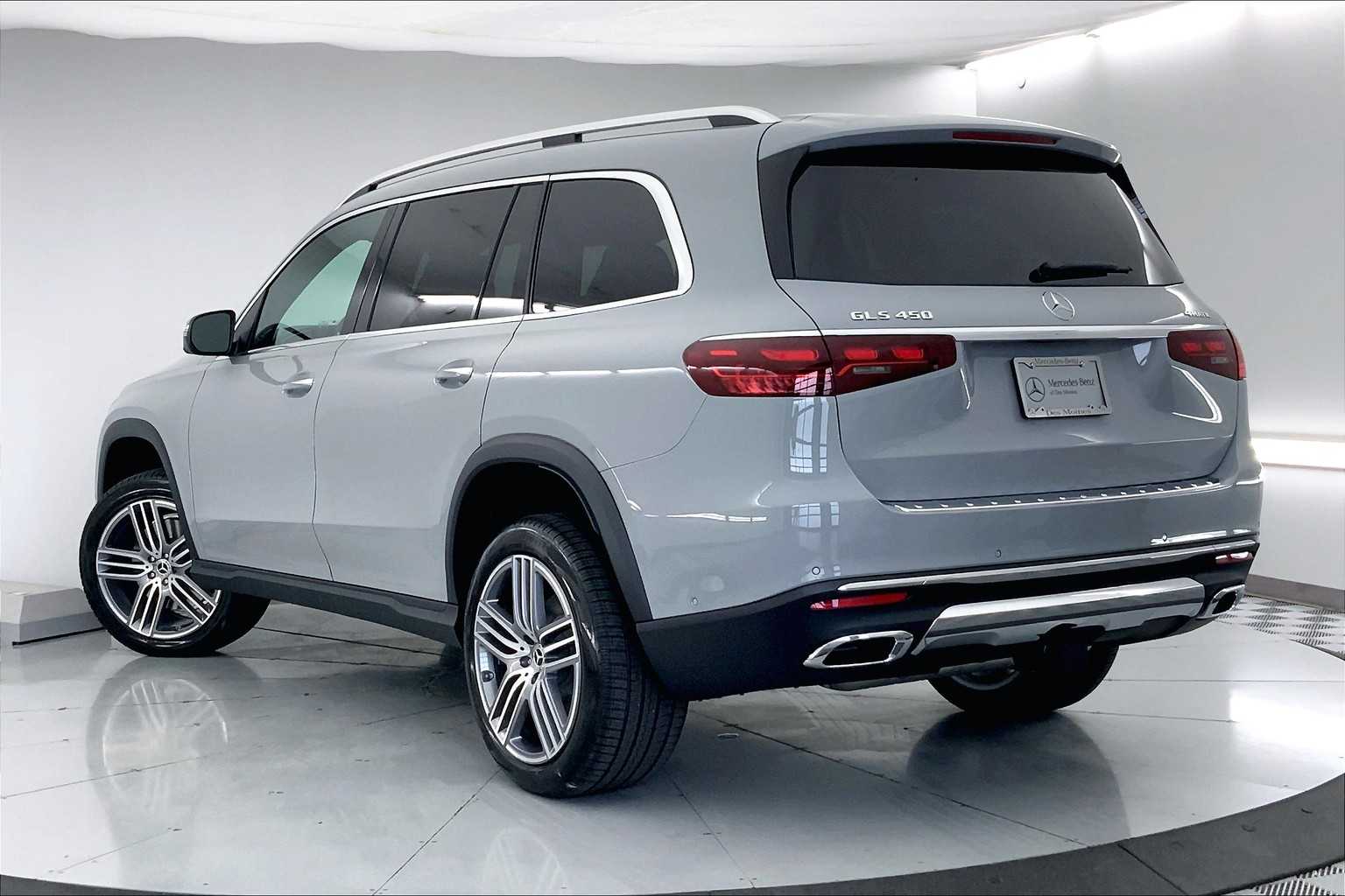 Thumbnail: 2025 Mercedes-Benz GLS - 4