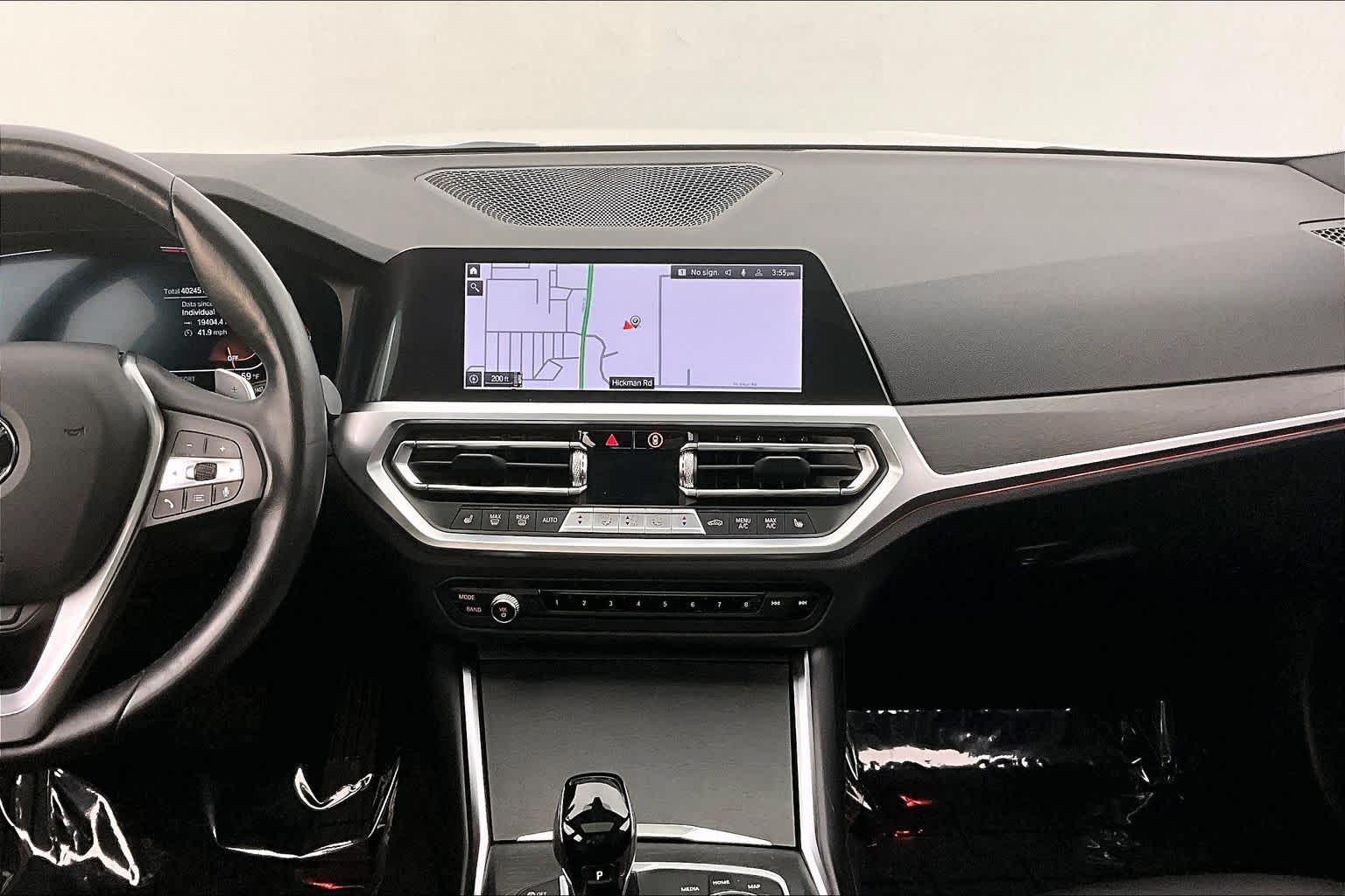 Thumbnail: 2022 BMW 3 Series - 16