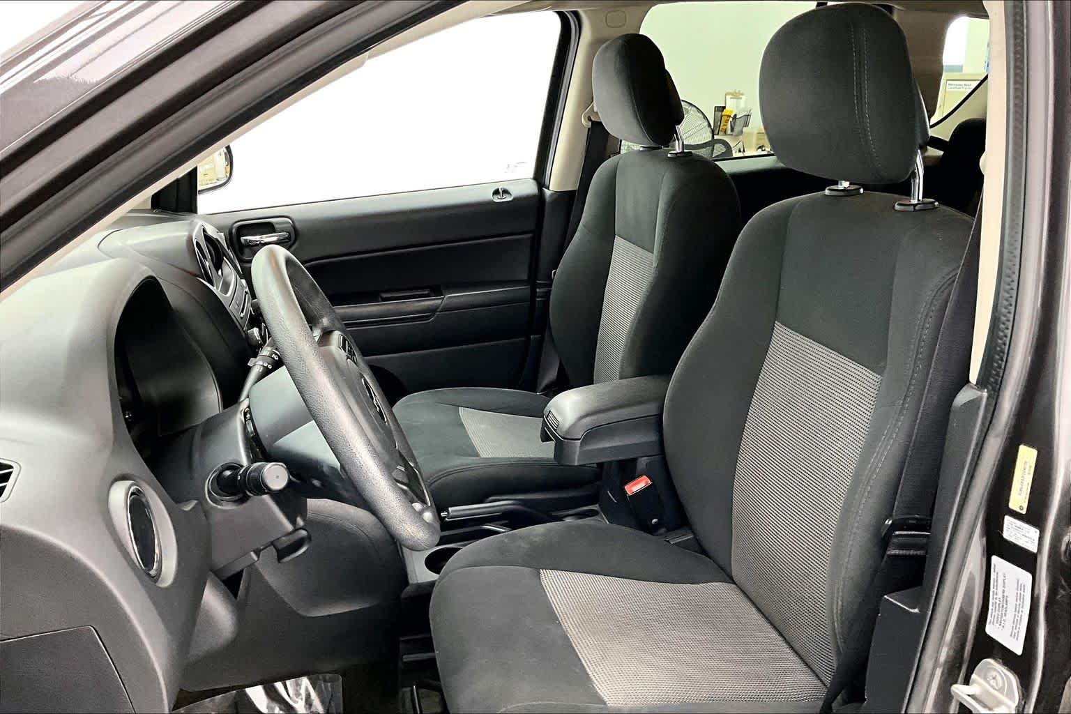 Thumbnail: 2015 Jeep Compass - 11