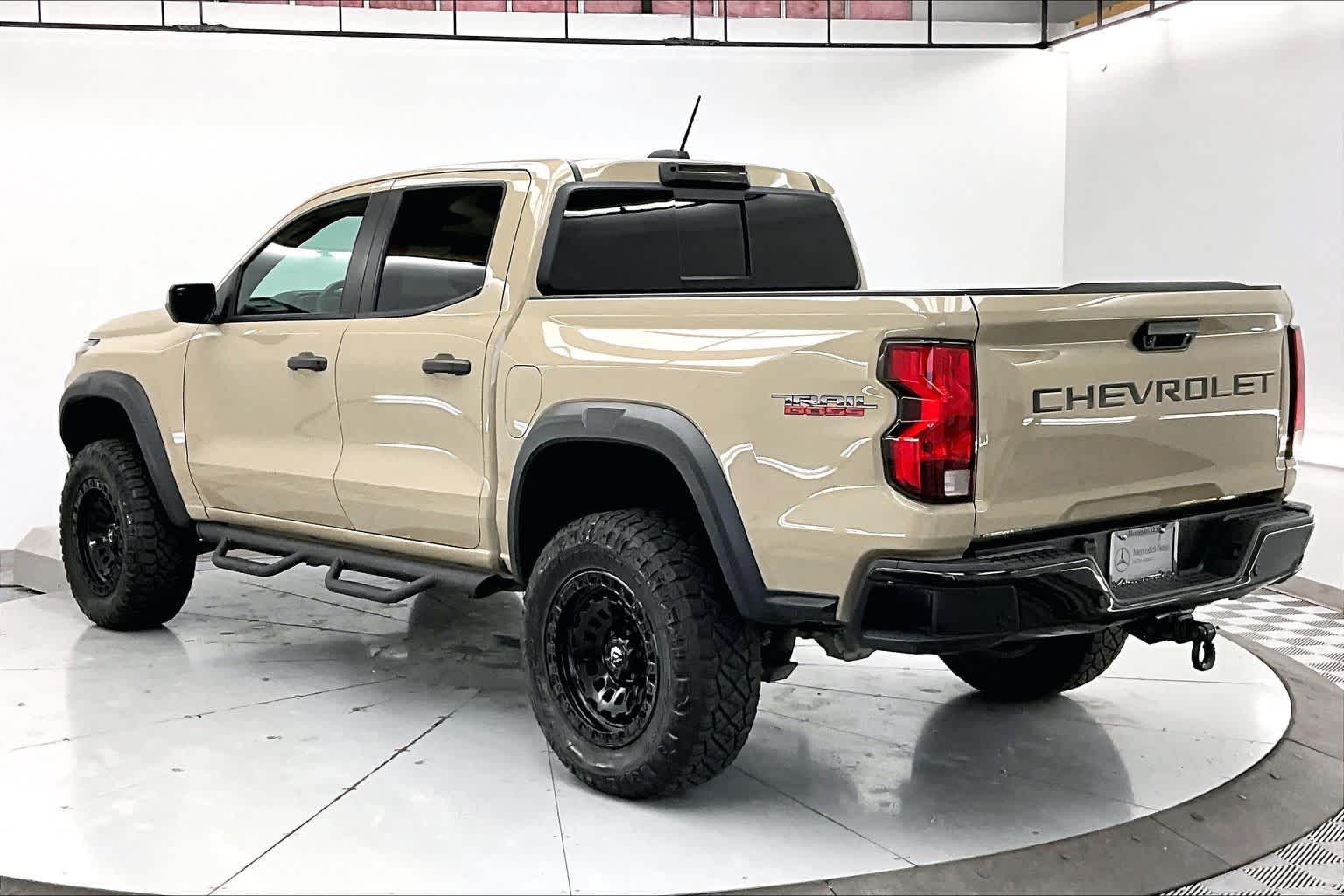 Thumbnail: 2023 Chevrolet Colorado - 4