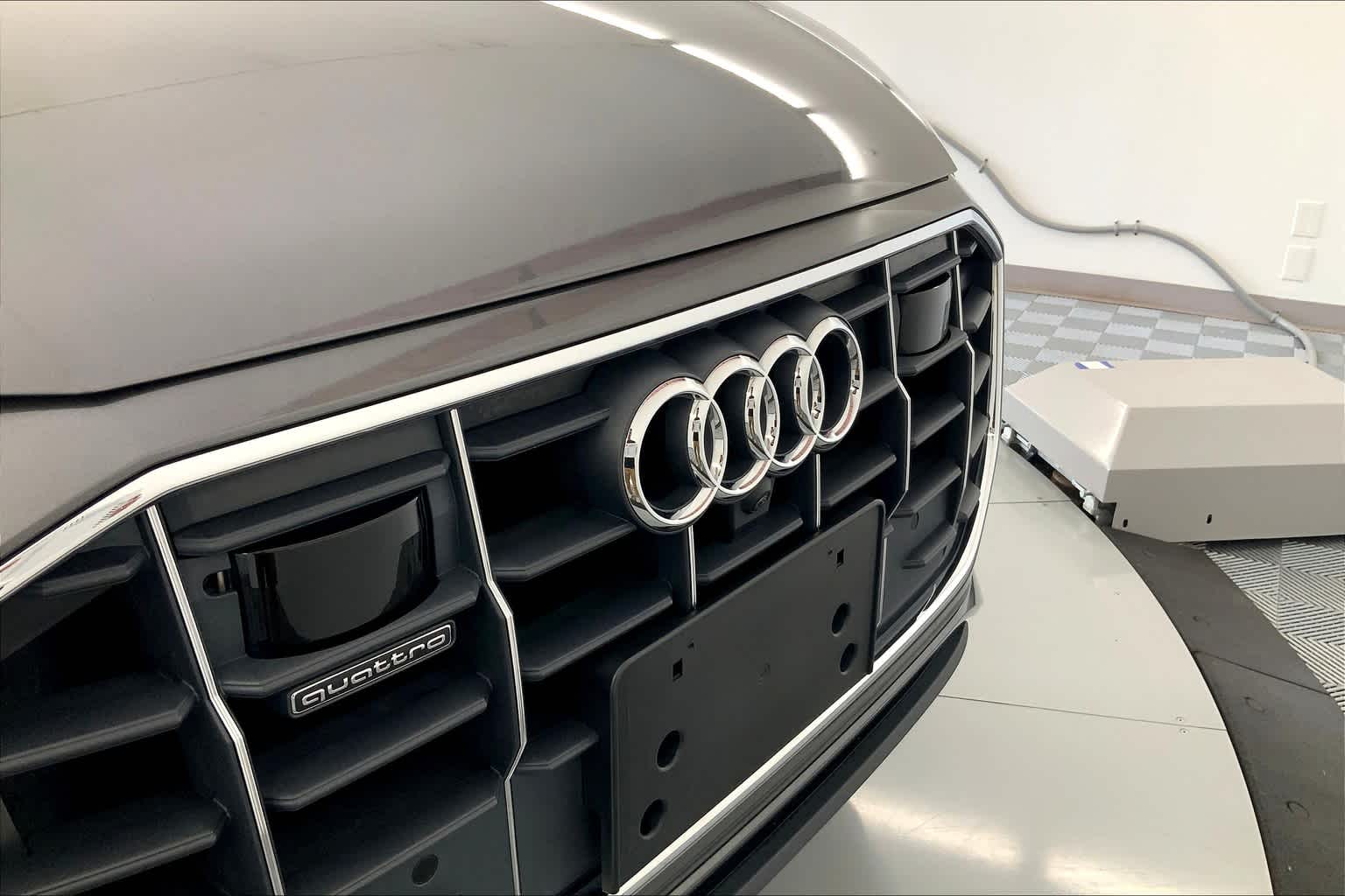 Thumbnail: 2019 Audi Q8 - 26