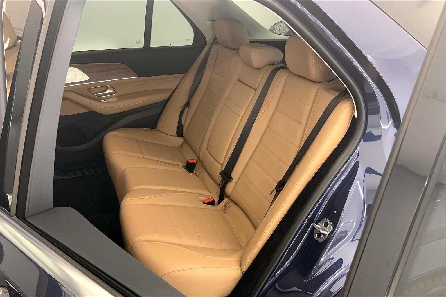 Thumbnail: 2025 Mercedes-Benz GLE - 13