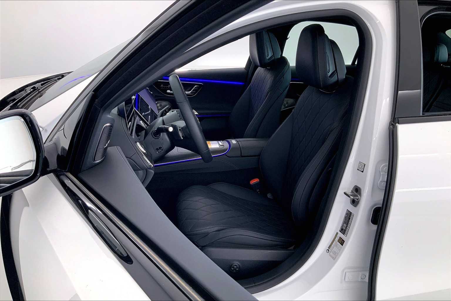 Thumbnail: 2025 Mercedes-Benz E-Class - 11