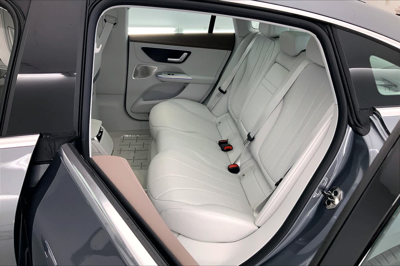 2024 Mercedes-Benz EQE 350 12