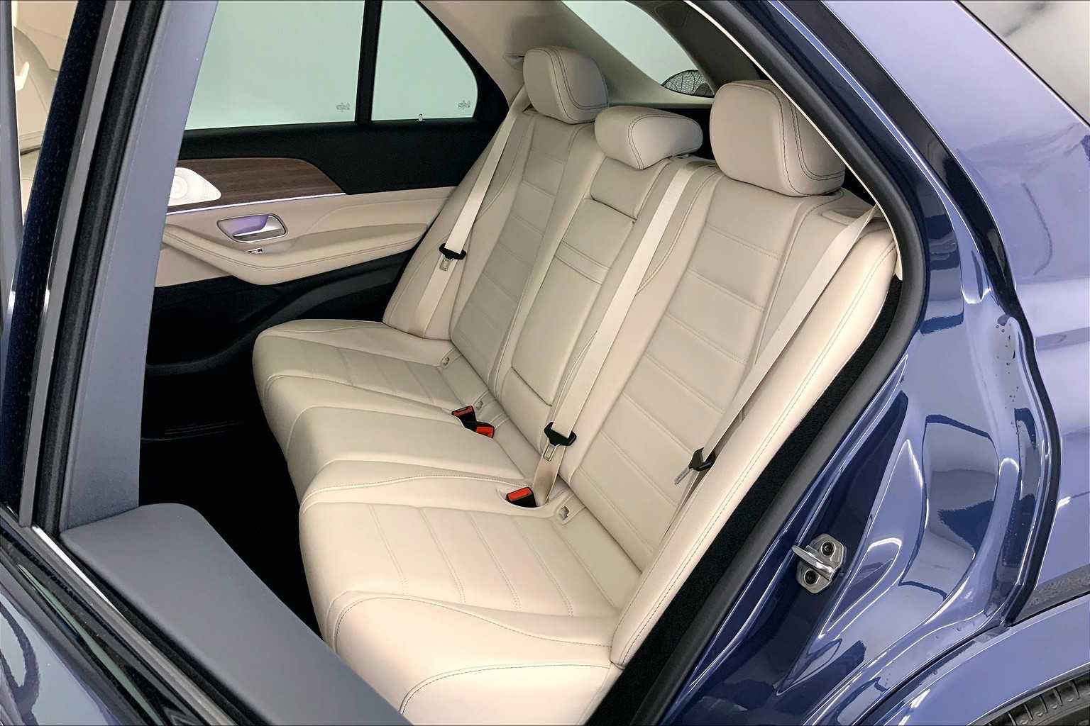 Thumbnail: 2026 Mercedes-Benz GLE - 13