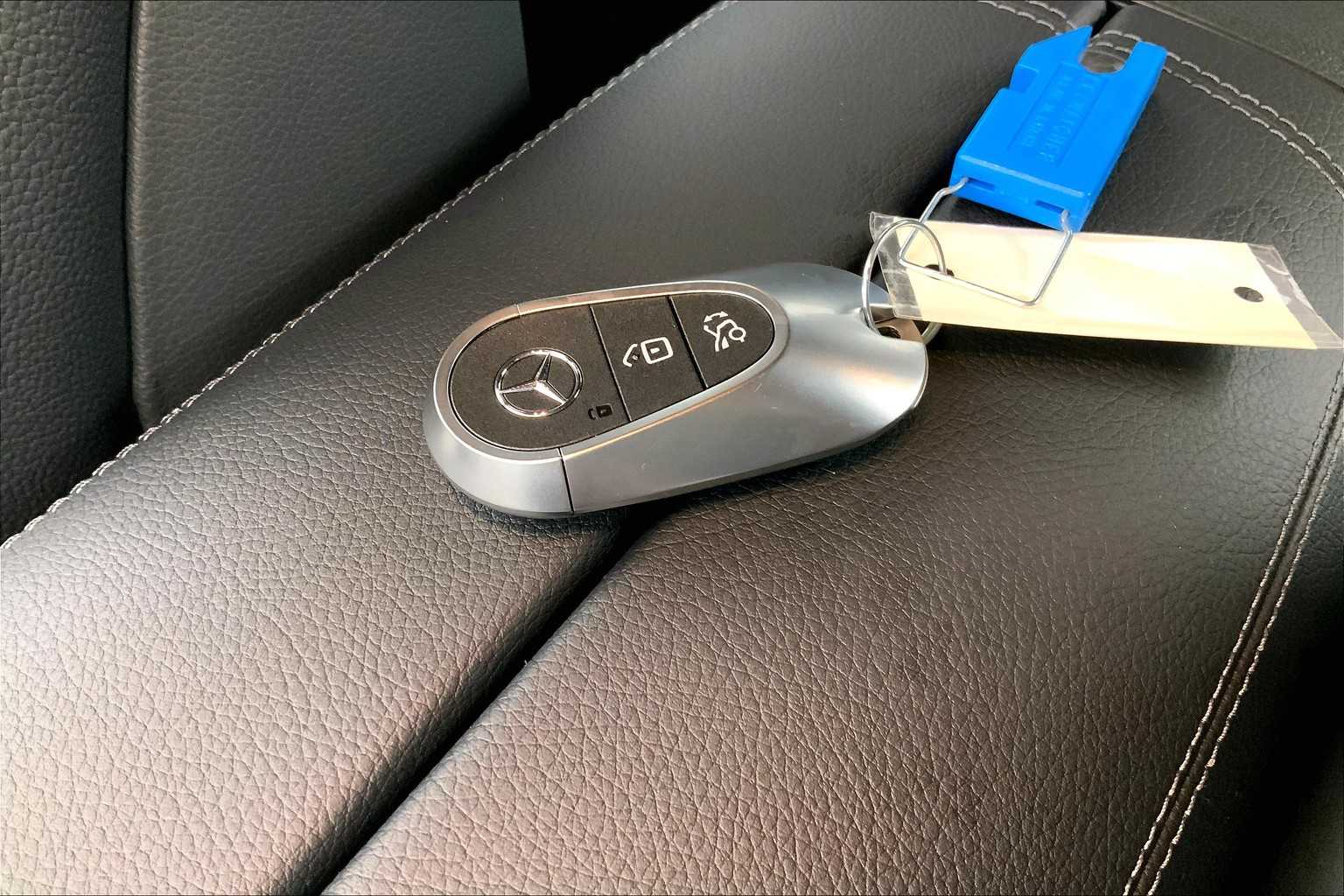 Thumbnail: 2025 Mercedes-Benz C-Class - 20