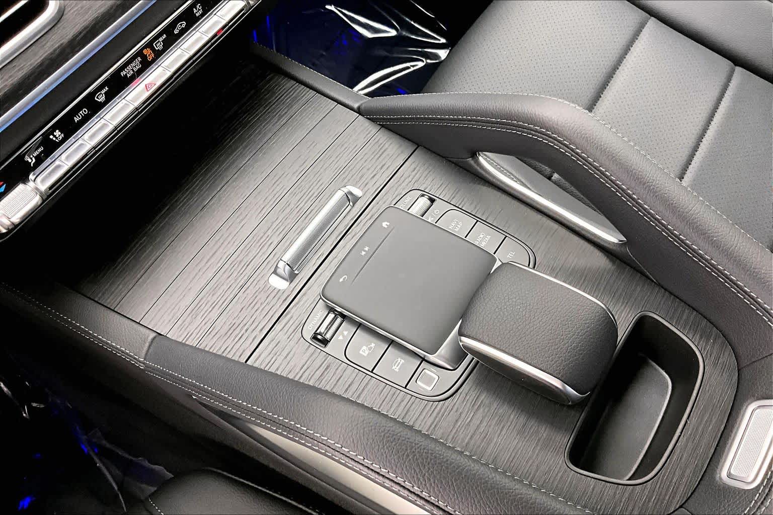 Thumbnail: 2026 Mercedes-Benz GLE - 17