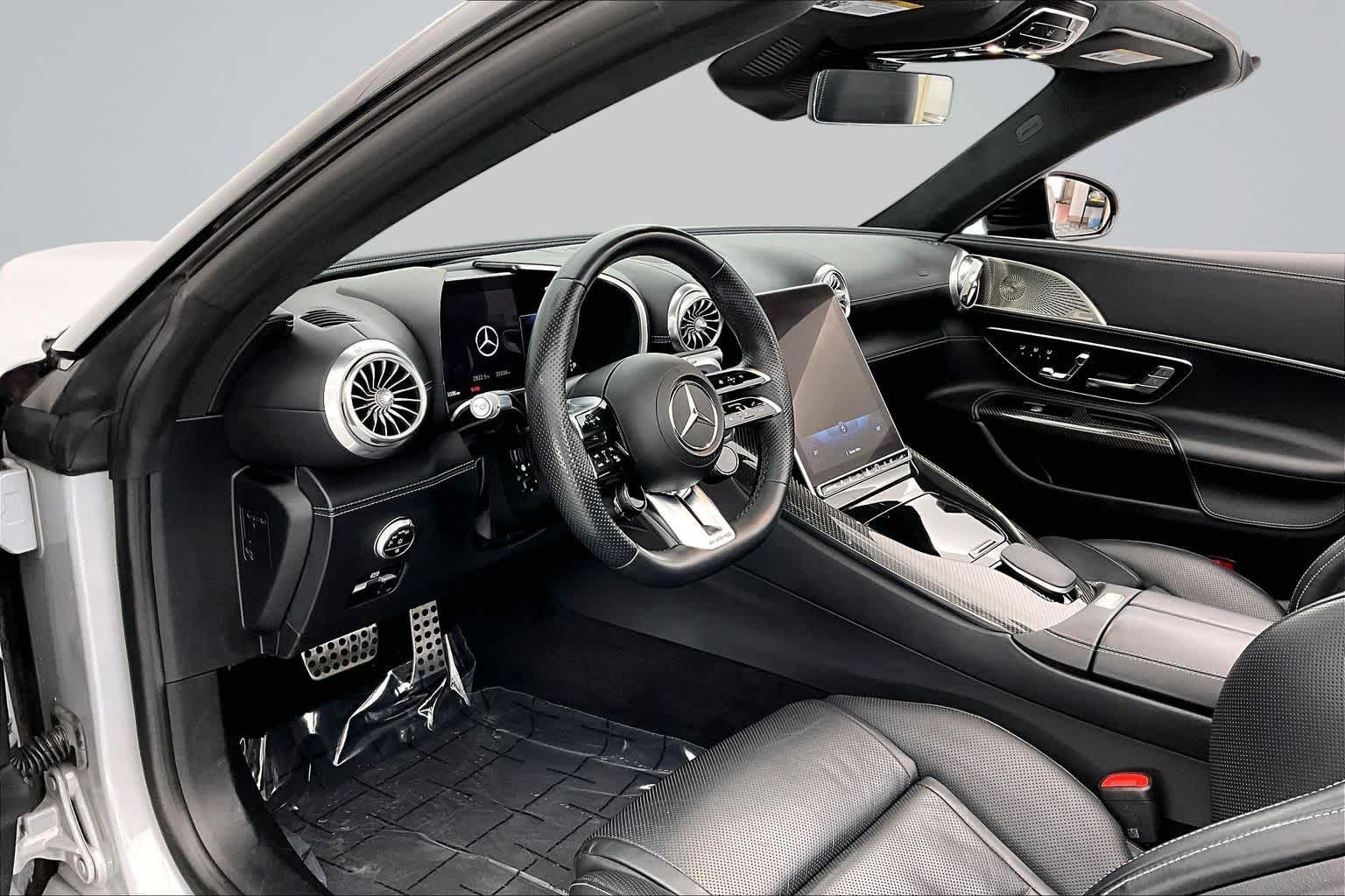 Thumbnail: 2022 Mercedes-Benz SL-Class - 2