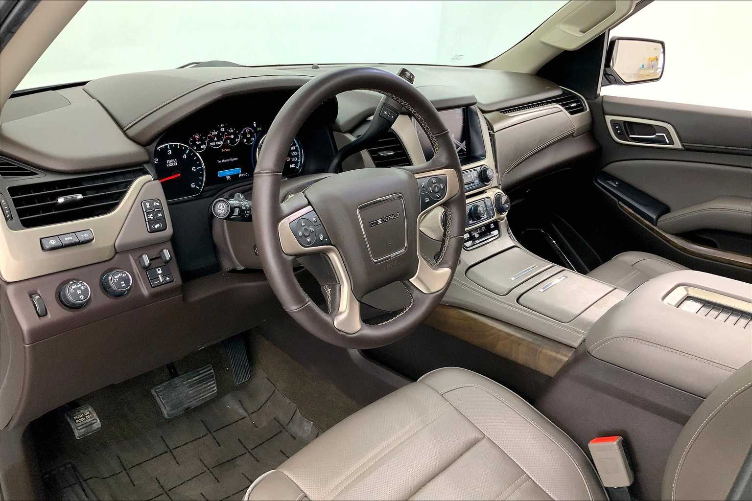 2018 GMC Yukon Denali 2