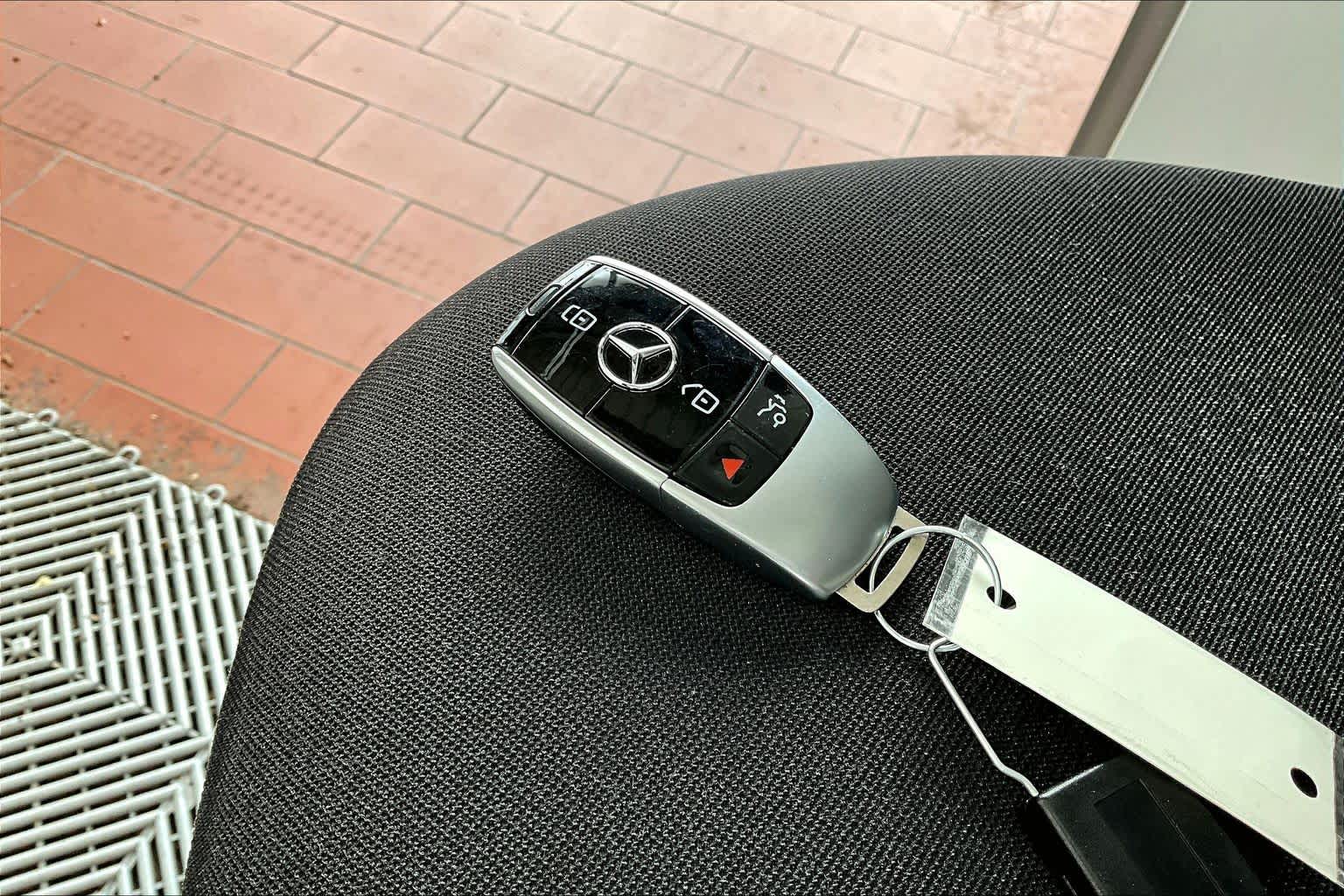 Thumbnail: 2017 Mercedes-Benz E-Class - 20