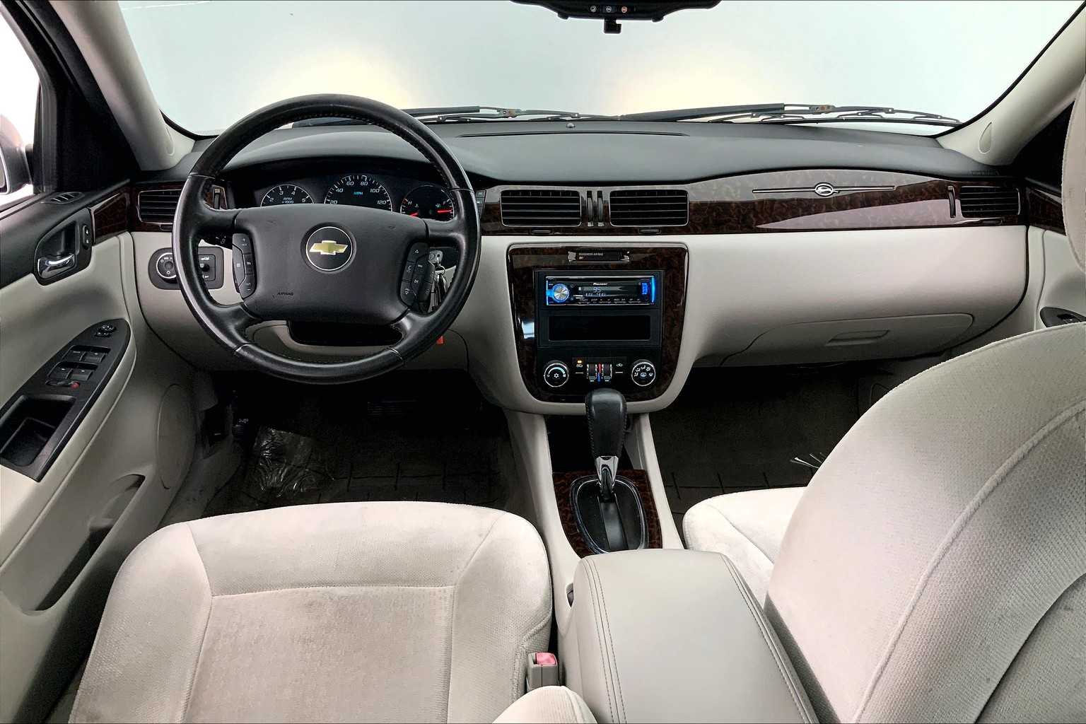 Thumbnail: 2013 Chevrolet Impala - 10