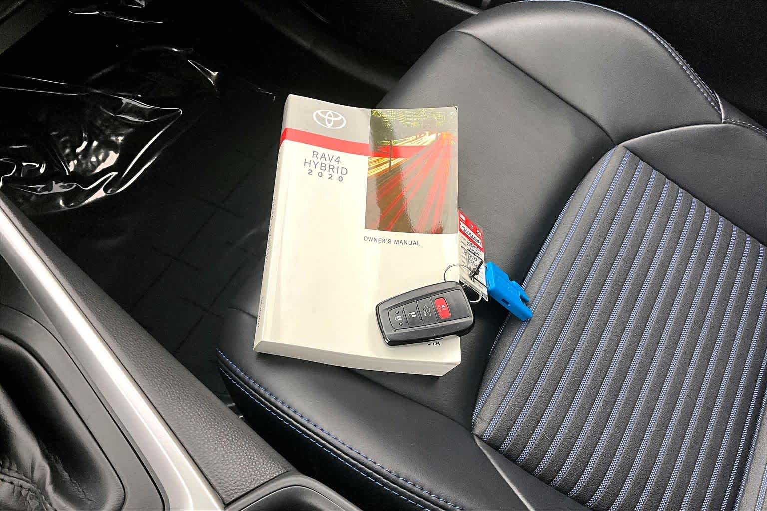 Thumbnail: 2020 Toyota RAV4 - 20