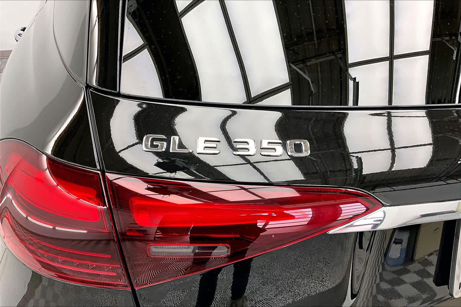 Thumbnail: 2026 Mercedes-Benz GLE - 22