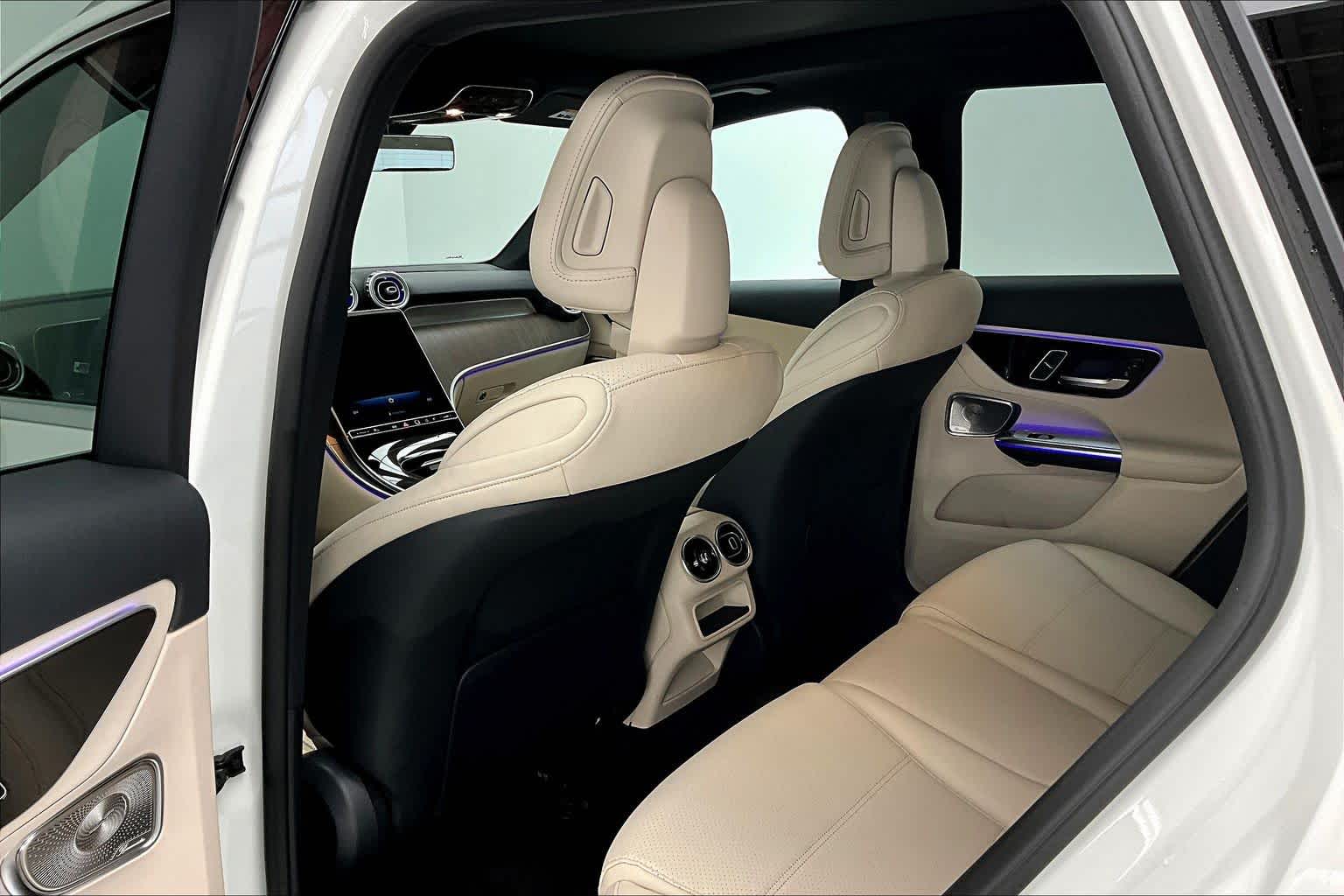 Thumbnail: 2026 Mercedes-Benz GLC - 12