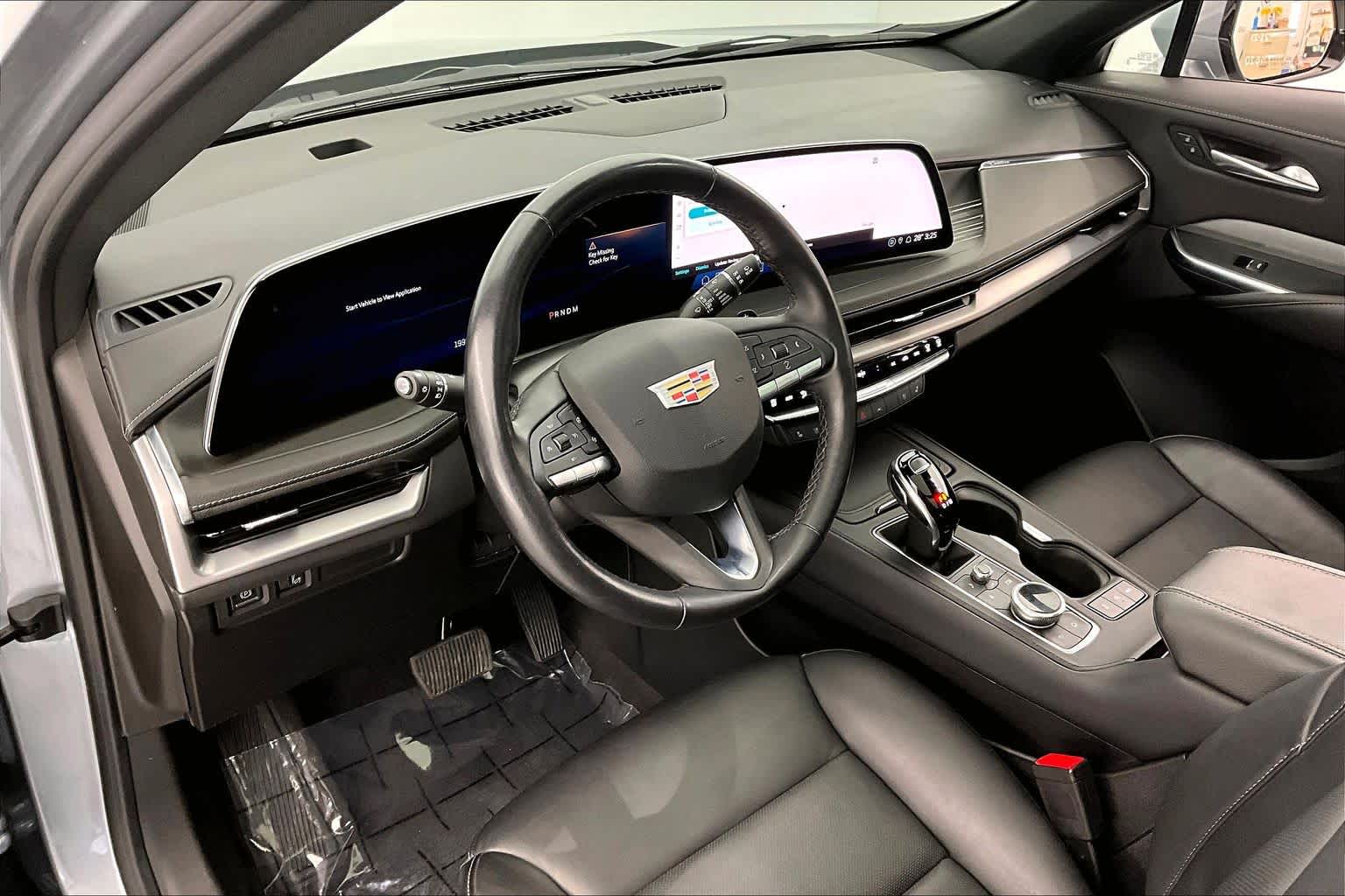 Thumbnail: 2024 Cadillac XT4 - 2