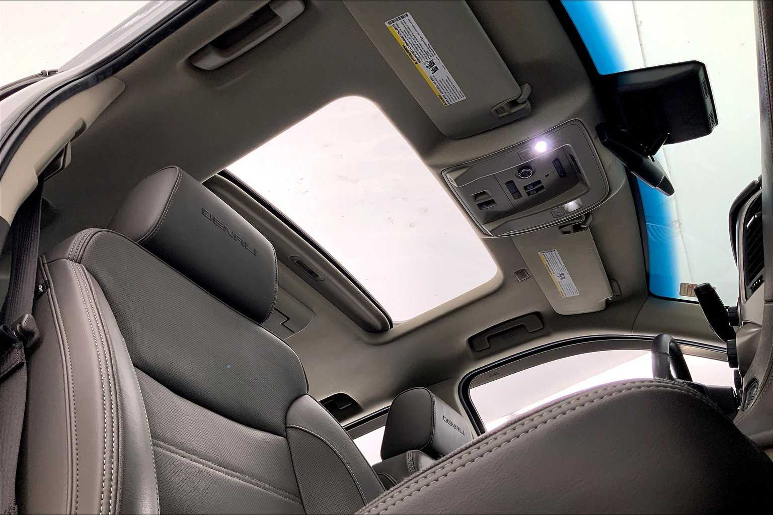 2018 GMC Yukon Denali 22