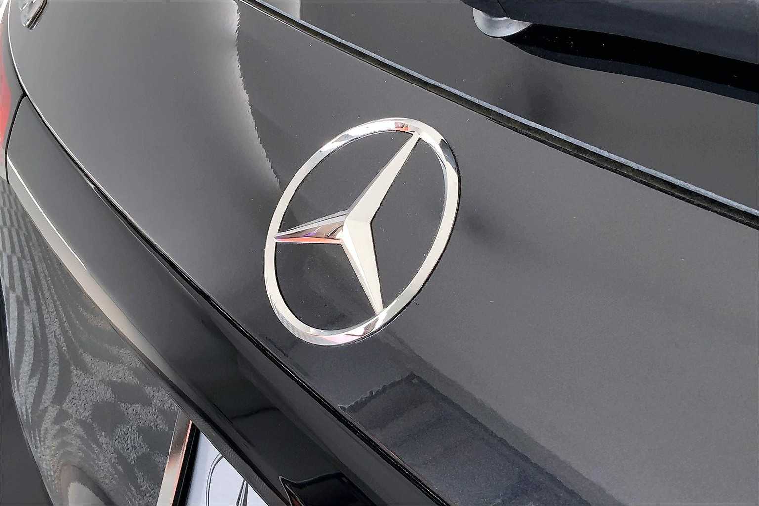 Thumbnail: 2026 Mercedes-Benz GLC - 22