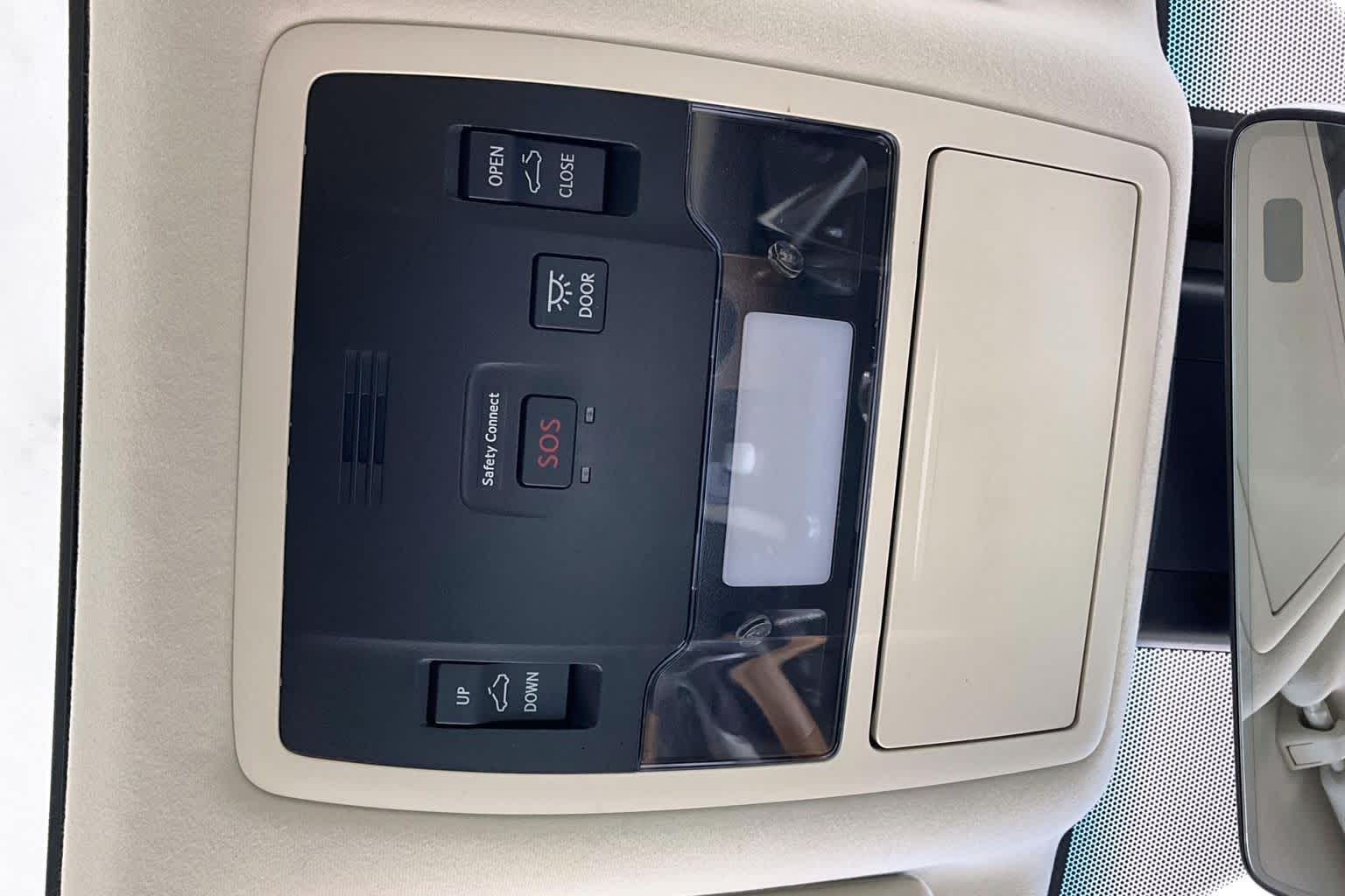 Thumbnail: 2018 Lexus RX - 28