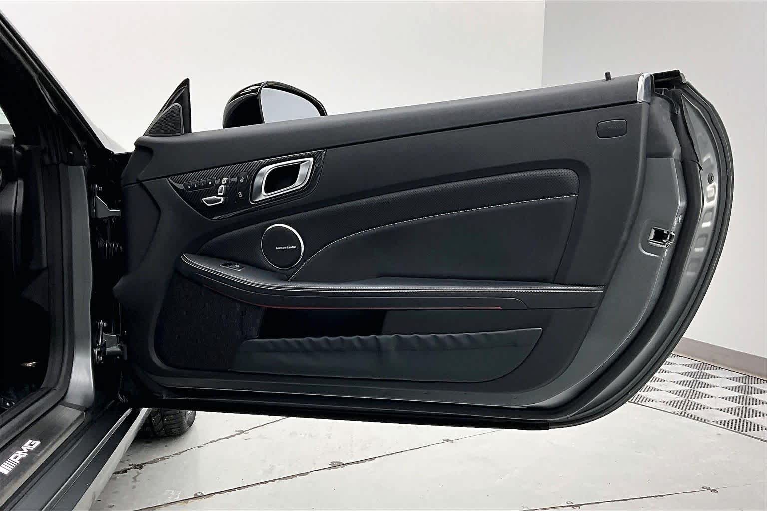 Thumbnail: 2020 Mercedes-Benz SL-Class - 24