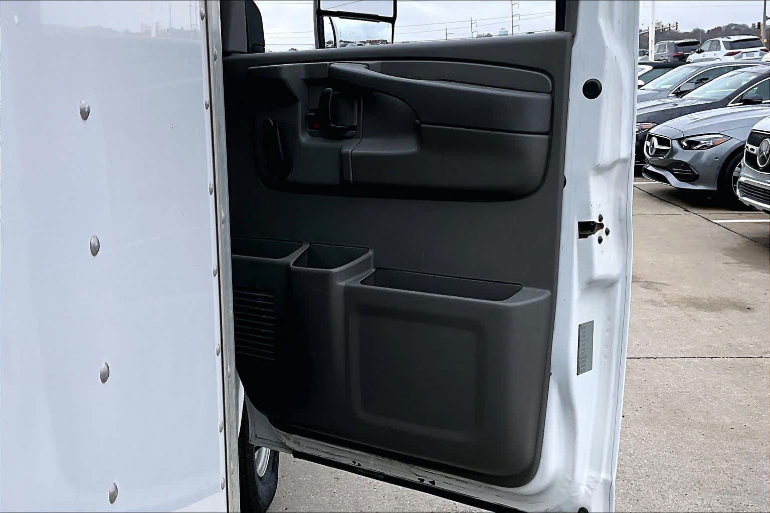 Thumbnail: 2007 Chevrolet Express - 18